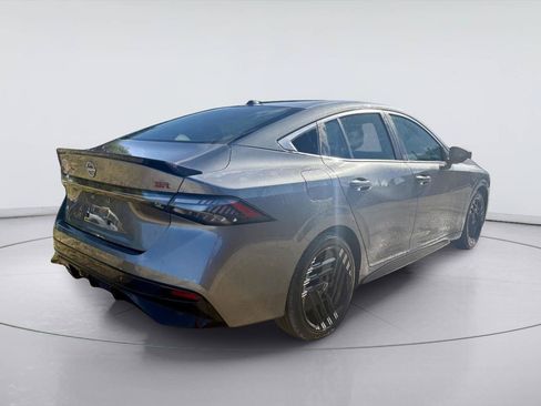 Used 2026 Nissan Sentra SR w/ Floor Mat Package FWD image 5