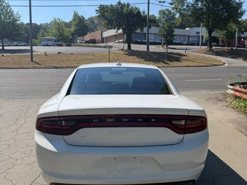 Used 2017 Dodge Charger SXT RWD image 7