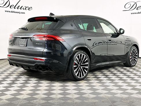Used 2023 Maserati Grecale Modena AWD/4WD image 6