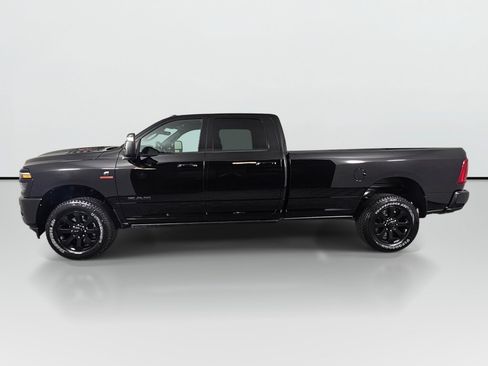 New 2026 RAM 2500 Laramie AWD/4WD image 7