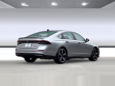 Used 2024 Honda Accord Sport image 8