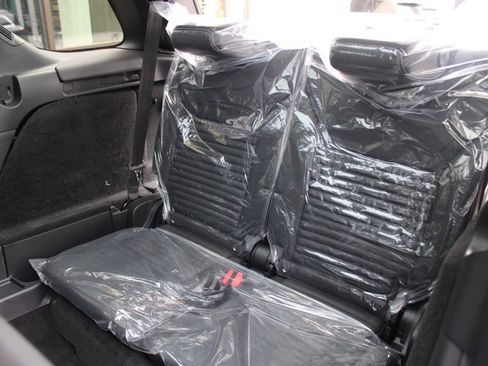 Certified 2025 Land Rover Discovery Dynamic SE image 42