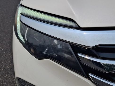 Used 2016 Honda Pilot Touring image 9