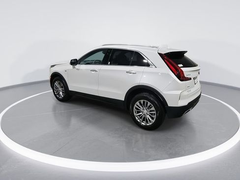 Used 2024 Cadillac XT4 Premium Luxury image 6