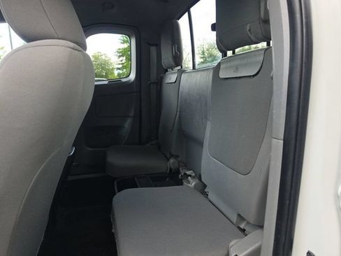 Used 2015 Toyota Tacoma 2WD Access Cab w/ SR5 Package image 10
