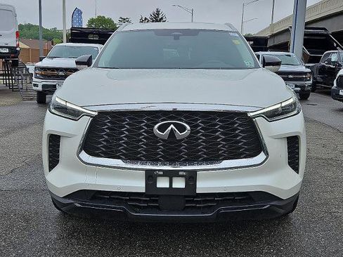 Certified 2023 INFINITI QX60 Luxe w/ Performance Audio Package image 2