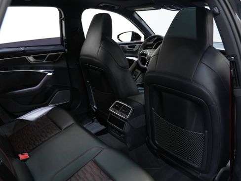 Used 2024 Audi RS 6 performance image 39