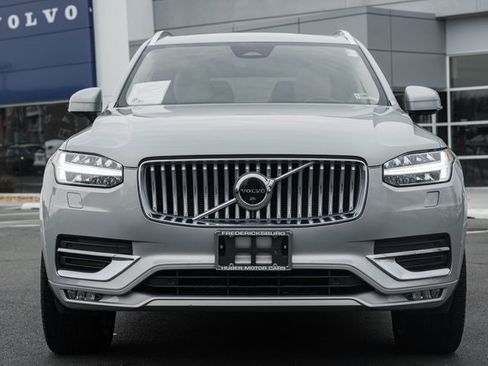 Used 2023 Volvo XC90 B6 Ultimate w/ Protection Package Premier image 2