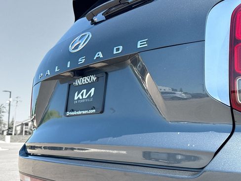 Used 2023 Hyundai Palisade Limited FWD image 15