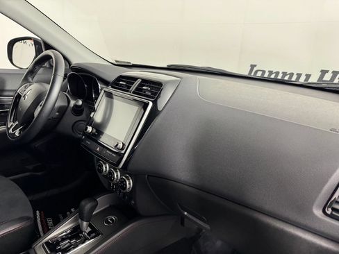 Used 2024 Mitsubishi Outlander Sport SE AWD/4WD image 31
