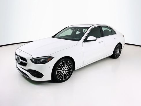 Used 2025 Mercedes-Benz C 300 4MATIC Sedan image 3