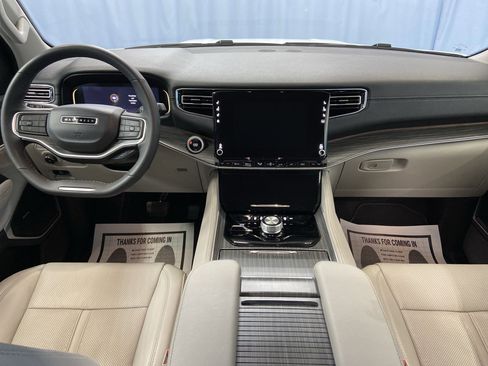 Used 2024 Jeep Wagoneer Series II w/ Flexible Seating Group image 51