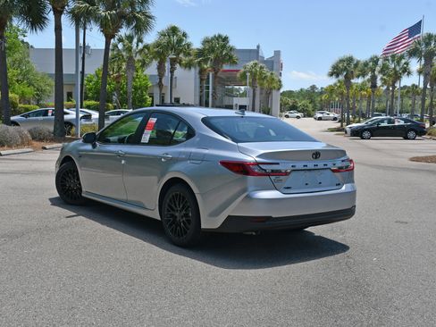 New 2026 Toyota Camry LE FWD image 2
