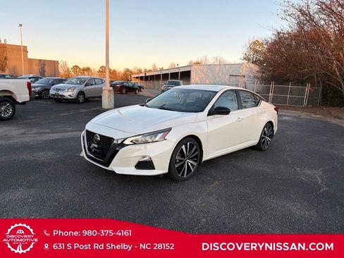 Certified 2020 Nissan Altima 2.5 SR w/ Premium Package image 2