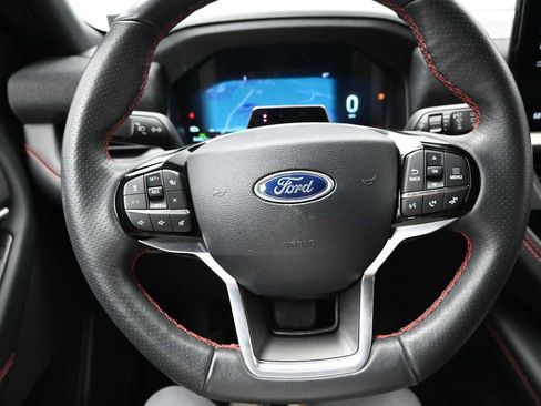 Used 2025 Ford Explorer ST-Line AWD/4WD image 11