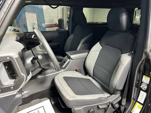Used 2022 Ford Bronco 2-Door AWD/4WD image 16