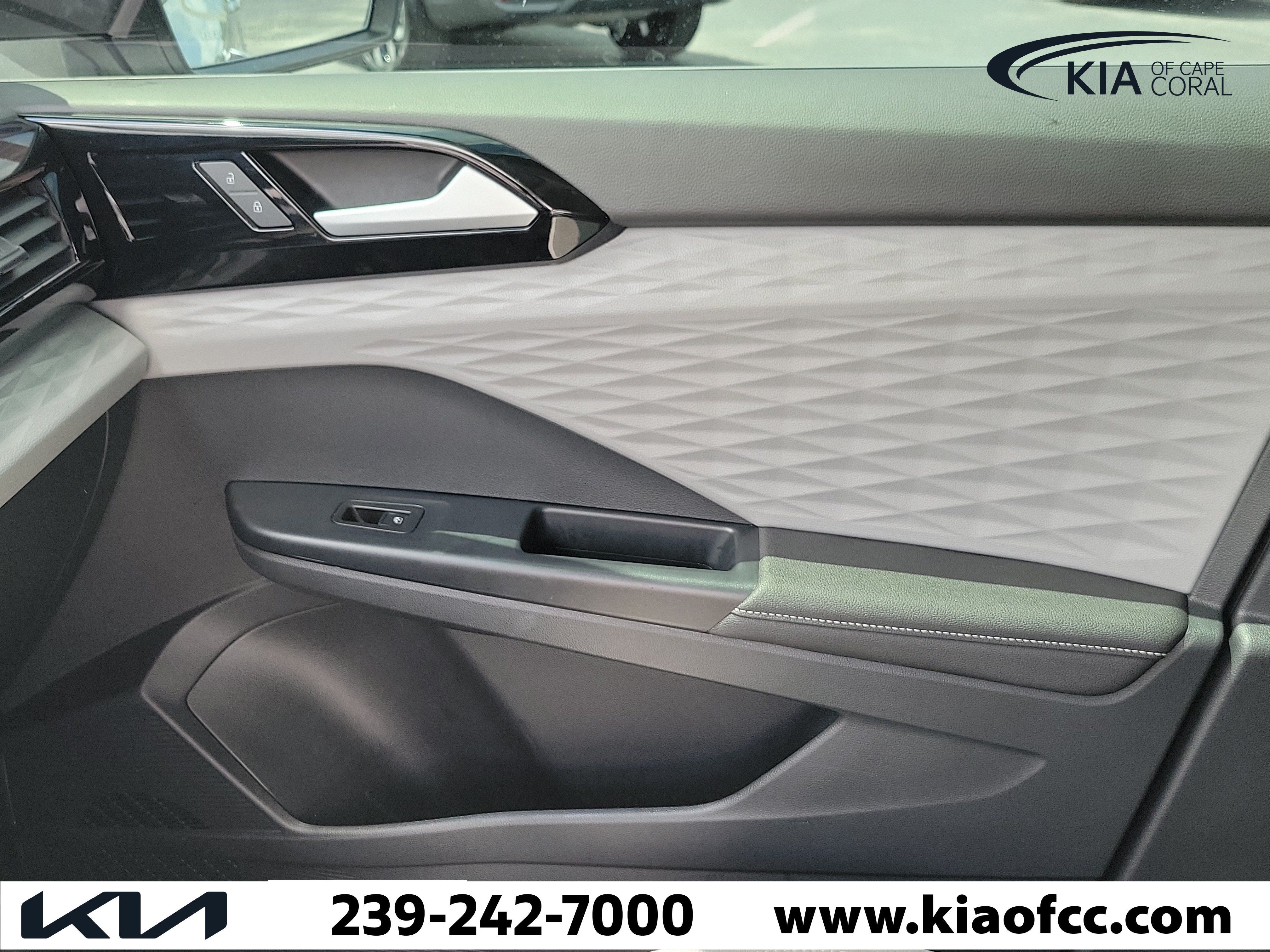 Used 2024 Volkswagen Taos S FWD image 29