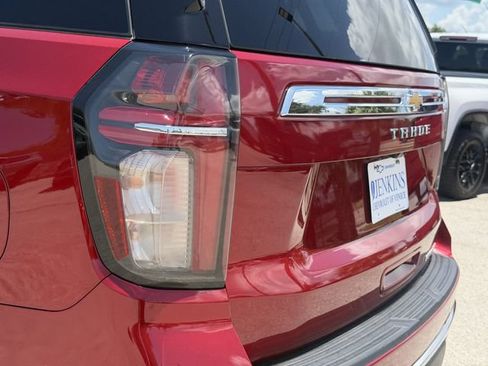 Used 2021 Chevrolet Tahoe Premier w/ Premium Package AWD/4WD image 14