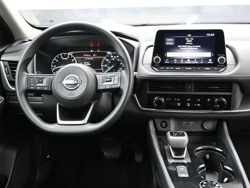 Used 2024 Nissan Rogue S AWD/4WD image 10