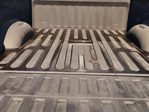 Used 2022 RAM 1500 Laramie AWD/4WD image 31