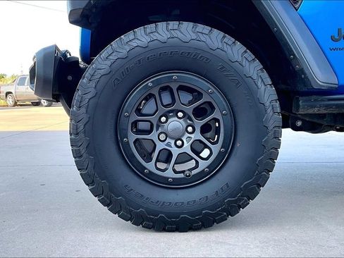 Used 2023 Jeep Wrangler Unlimited Sport AWD/4WD image 10
