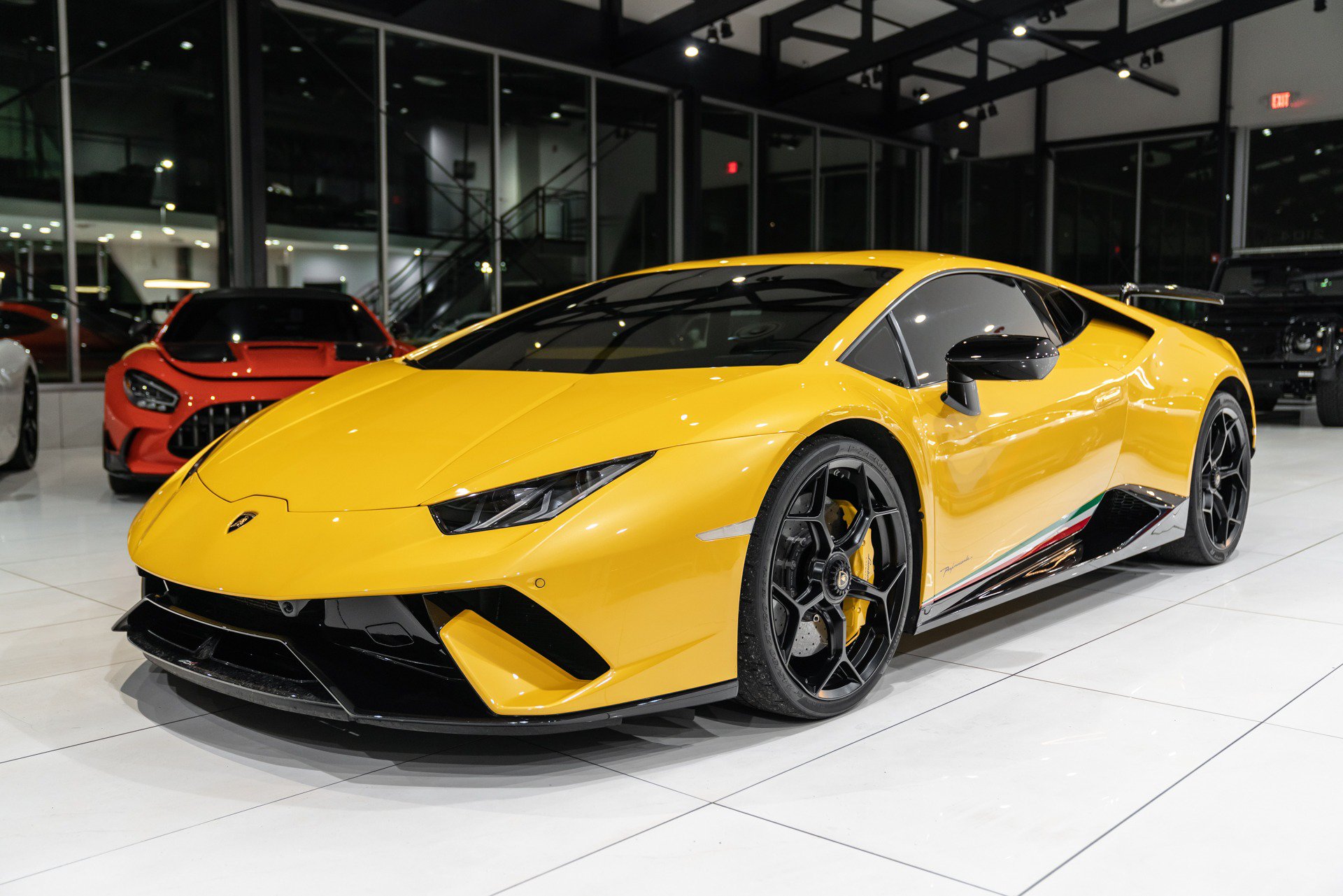 Used 2018 Lamborghini Huracan Performante AWD/4WD image 31