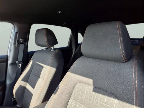 Certified 2025 Honda HR-V Sport image 17