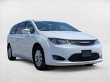 Used 2018 Chrysler Pacifica Touring Plus image 3