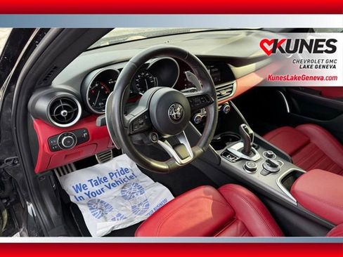 Used 2021 Alfa Romeo Giulia Ti Sport image 23