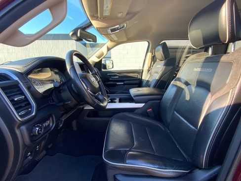 Used 2019 RAM 1500 Laramie AWD/4WD image 10