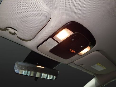 Used 2023 Hyundai Sonata SE image 23