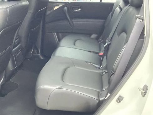 Used 2022 Nissan Armada SV w/ SV Appearance Package image 18