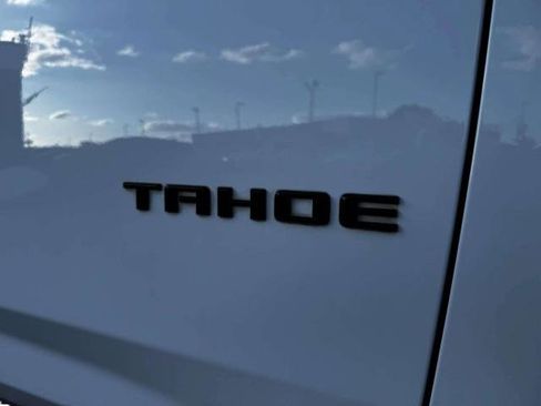 Used 2023 Chevrolet Tahoe Z71 w/ Luxury Package AWD/4WD image 10