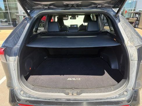 Used 2019 Toyota RAV4 XSE AWD/4WD image 9