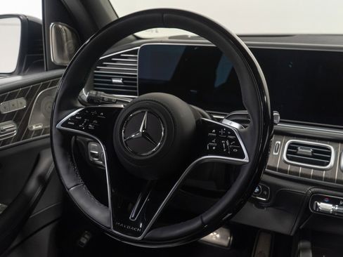 Used 2026 Mercedes-Benz Maybach GLS 600 4MATIC image 67