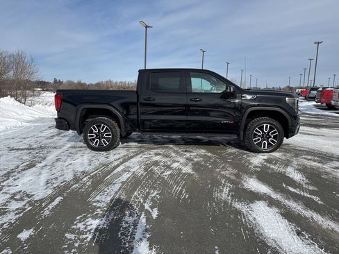 Used 2025 GMC Sierra 1500 AT4 w/ AT4 Premium Package image 8