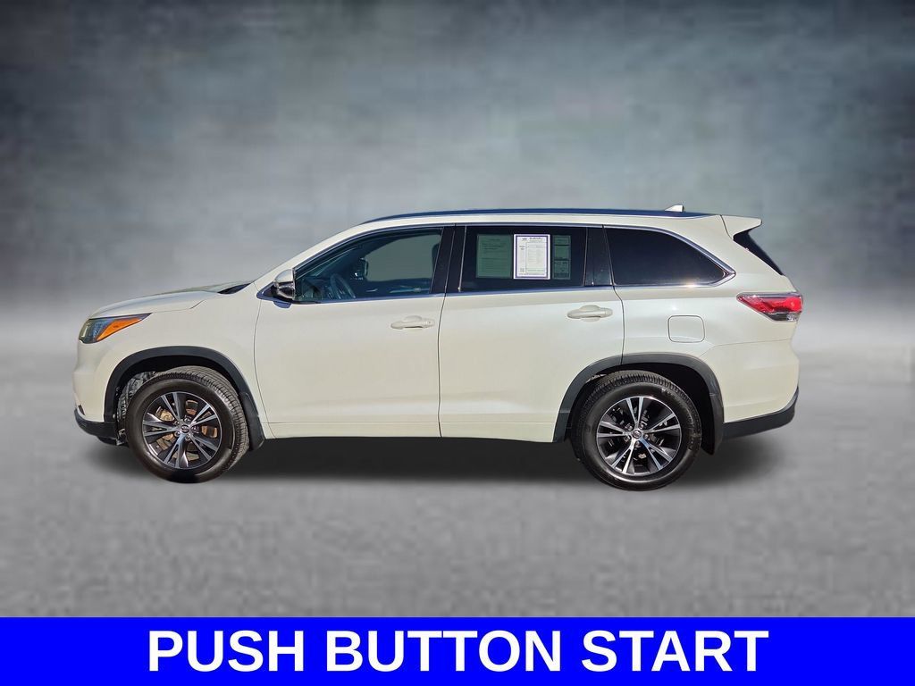 Used 2016 Toyota Highlander XLE AWD/4WD image 8