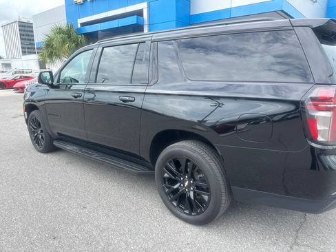 Used 2024 Chevrolet Suburban RST w/ Luxury Package AWD/4WD image 7