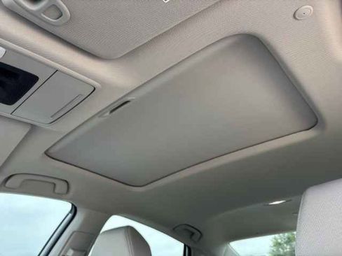 New 2025 Honda Accord SE image 3