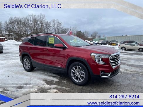 Used 2024 GMC Terrain SLT image 3
