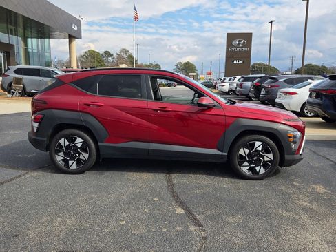 Used 2024 Hyundai Kona SEL image 13