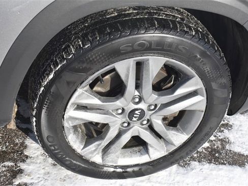 Certified 2021 Kia Seltos LX image 11