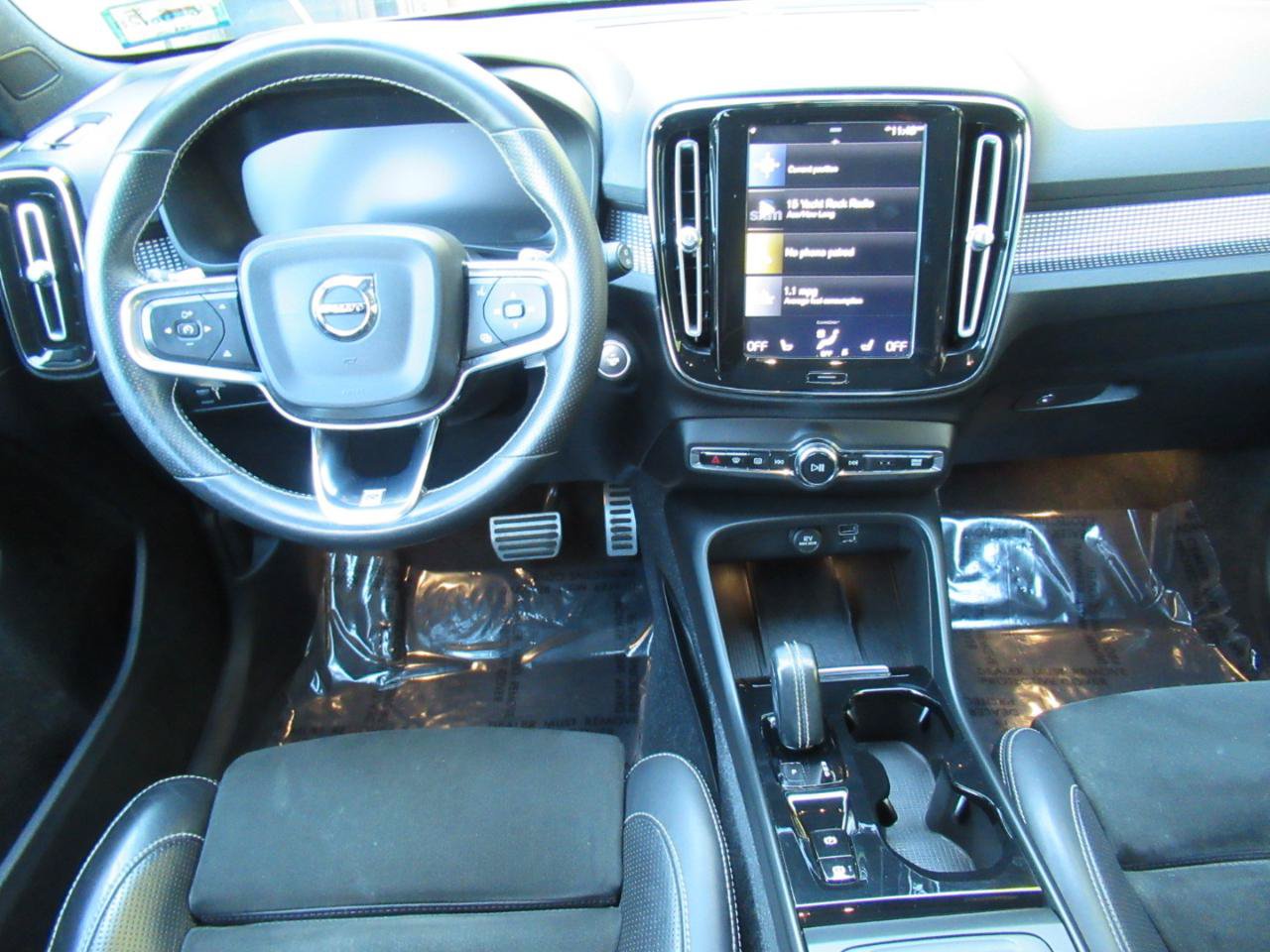 Used 2019 Volvo XC40 T5 R-Design AWD/4WD image 16