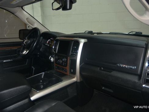 Used 2018 RAM 1500 Laramie w/ Convenience Group AWD/4WD image 20