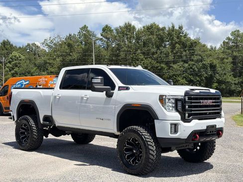 Used 2022 GMC Sierra 2500 AT4 w/ AT4 Premium Plus Package AWD/4WD image 8