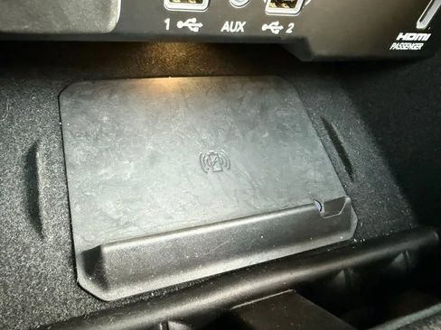 Used 2023 Jeep Grand Wagoneer Series III image 24