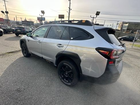 Used 2022 Subaru Outback Wilderness image 5