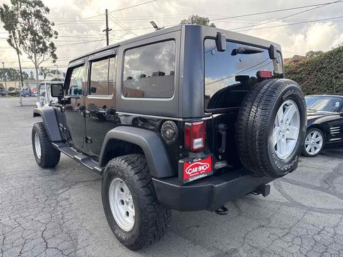 Used 2018 Jeep Wrangler Unlimited Sport S AWD/4WD image 6