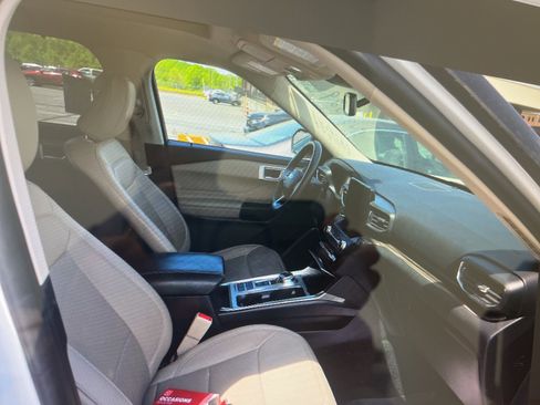 Used 2020 Ford Explorer Limited RWD image 14