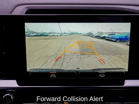 Used 2023 GMC Sierra 1500 SLE image 13